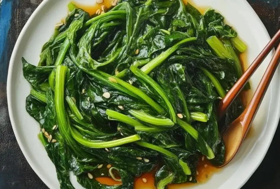 Learn all about water spinach! Discover its health benefits, how to prepare it, and try delicious recipes like stir-fry, soup, and salad. Perfect for healthy meals!